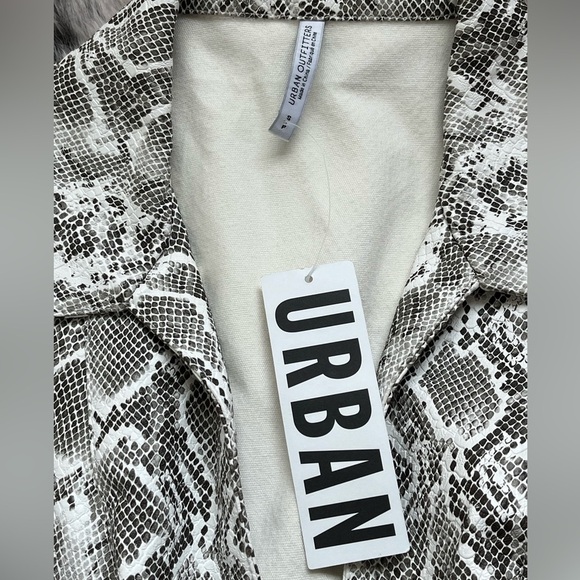 NWT Urban Outfitters Viper Snakeskin Romper SZ small - Picture 9 of 9